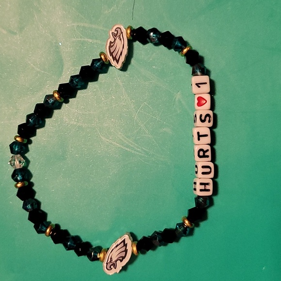 Philadelphia Eagles NFL FOCO Friendship Bracelet Set Hurts, Brown, Smith - Picture 2 of 5